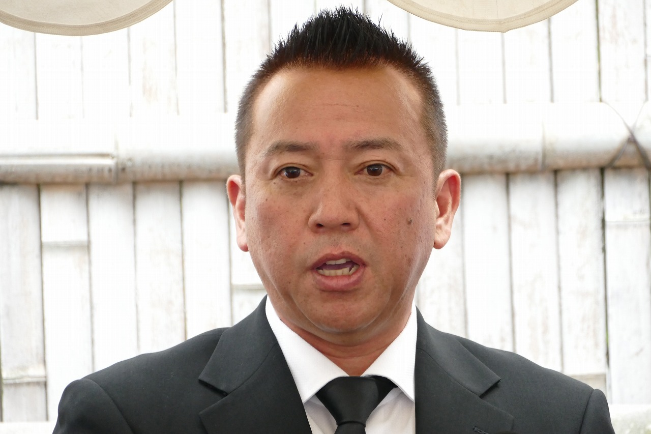 桂歌丸さんの告別式 横浜 妙蓮寺に2 500名もの参列者が最後のお別れに はじめてのお葬式ガイド 桂歌丸さんの告別式 横浜 妙蓮寺に2 500名もの参列者が最後のお別れに はじめてのお葬式ガイド