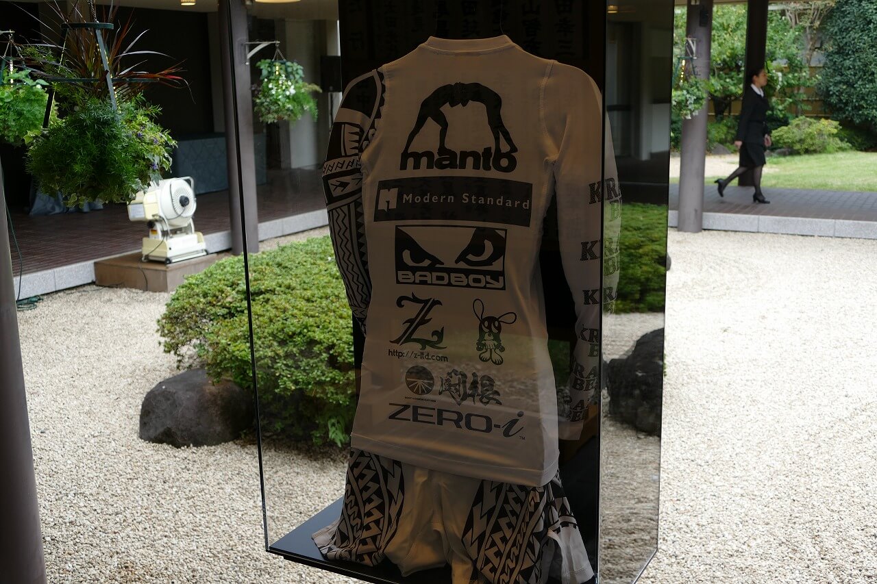 山本 Kid 徳郁さんのお別れの会 青山葬儀所の駐車場を埋めるスーパーカーで最後の花道 はじめてのお葬式ガイド
