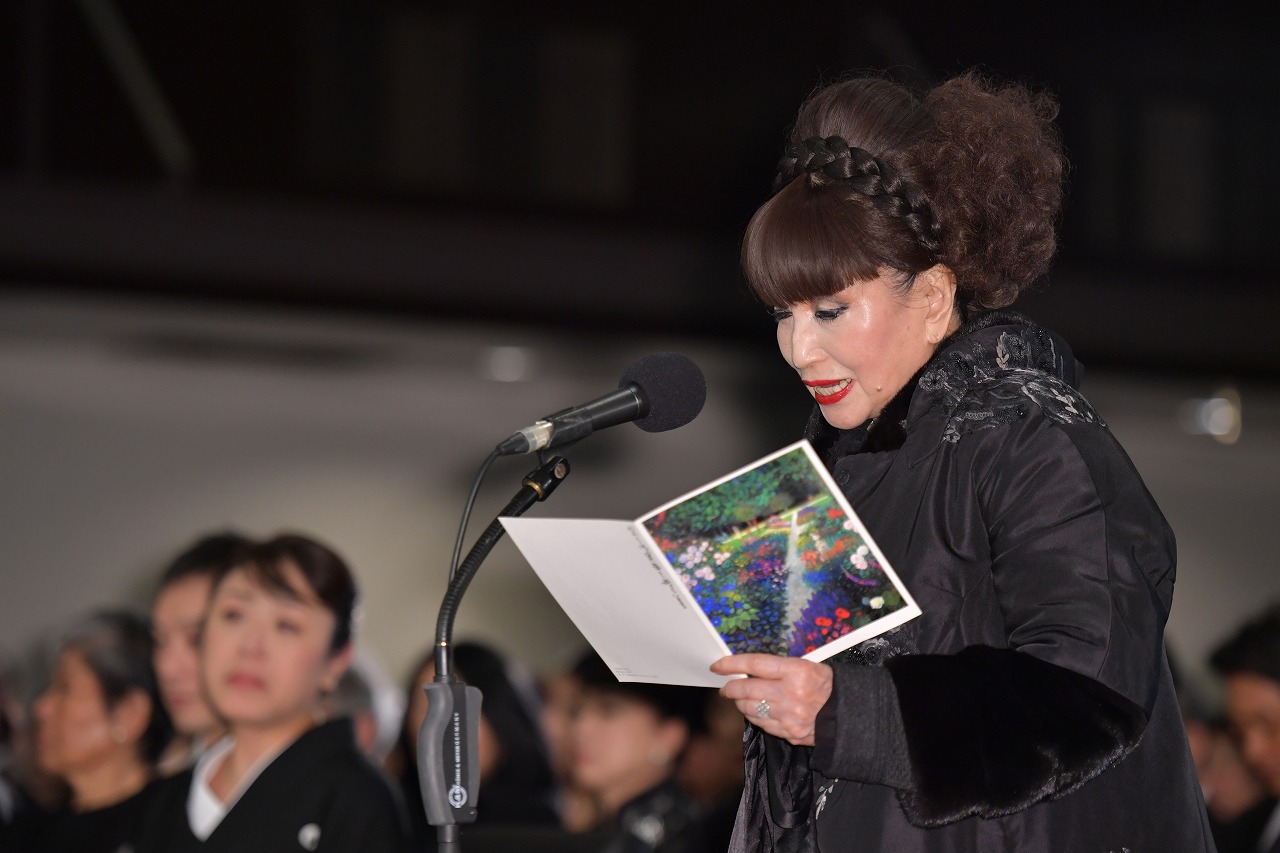 津川雅彦さん 朝丘雪路さんご夫婦の合同葬お別れの会 青山葬儀所で はじめてのお葬式ガイド 津川雅彦さん 朝丘雪路さんご夫婦の合同葬お別れの会 青山葬儀所で はじめてのお葬式ガイド